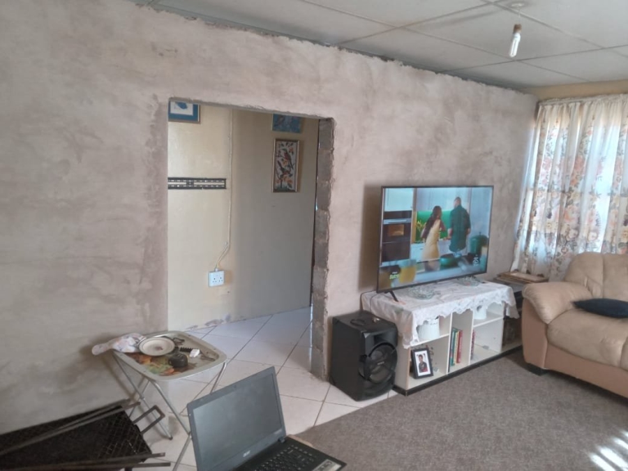 2 Bedroom Property for Sale in Caleb Motsoabi Free State